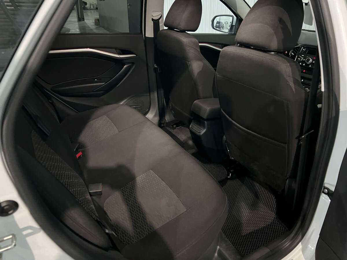 Lada (ВАЗ) Vesta с пробегом — 2020 год. Фото: #17