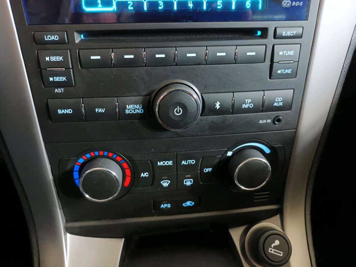 Chevrolet Captiva с пробегом — 2012 год. Фото: #12