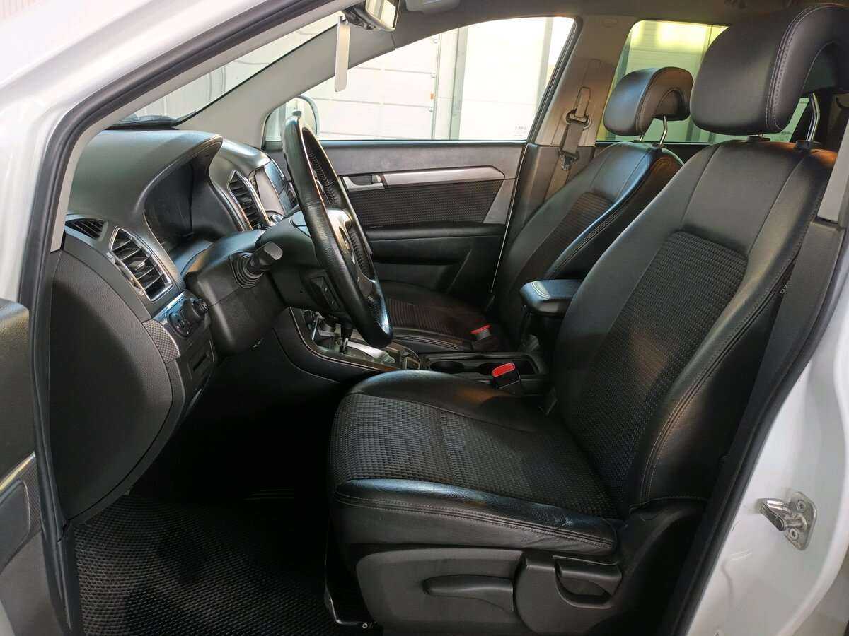 Chevrolet Captiva с пробегом — 2012 год. Фото: #13