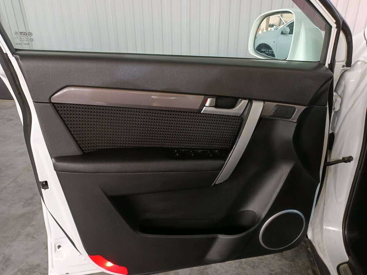 Chevrolet Captiva с пробегом — 2012 год. Фото: #17