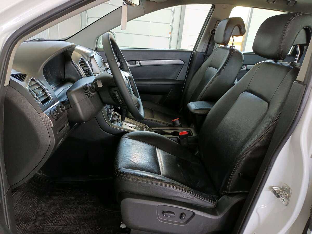 Chevrolet Captiva с пробегом — 2013 год. Фото: #13