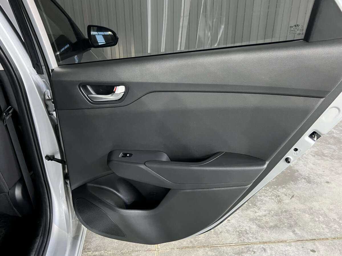 Hyundai Solaris с пробегом — 2020 год. Фото: #18