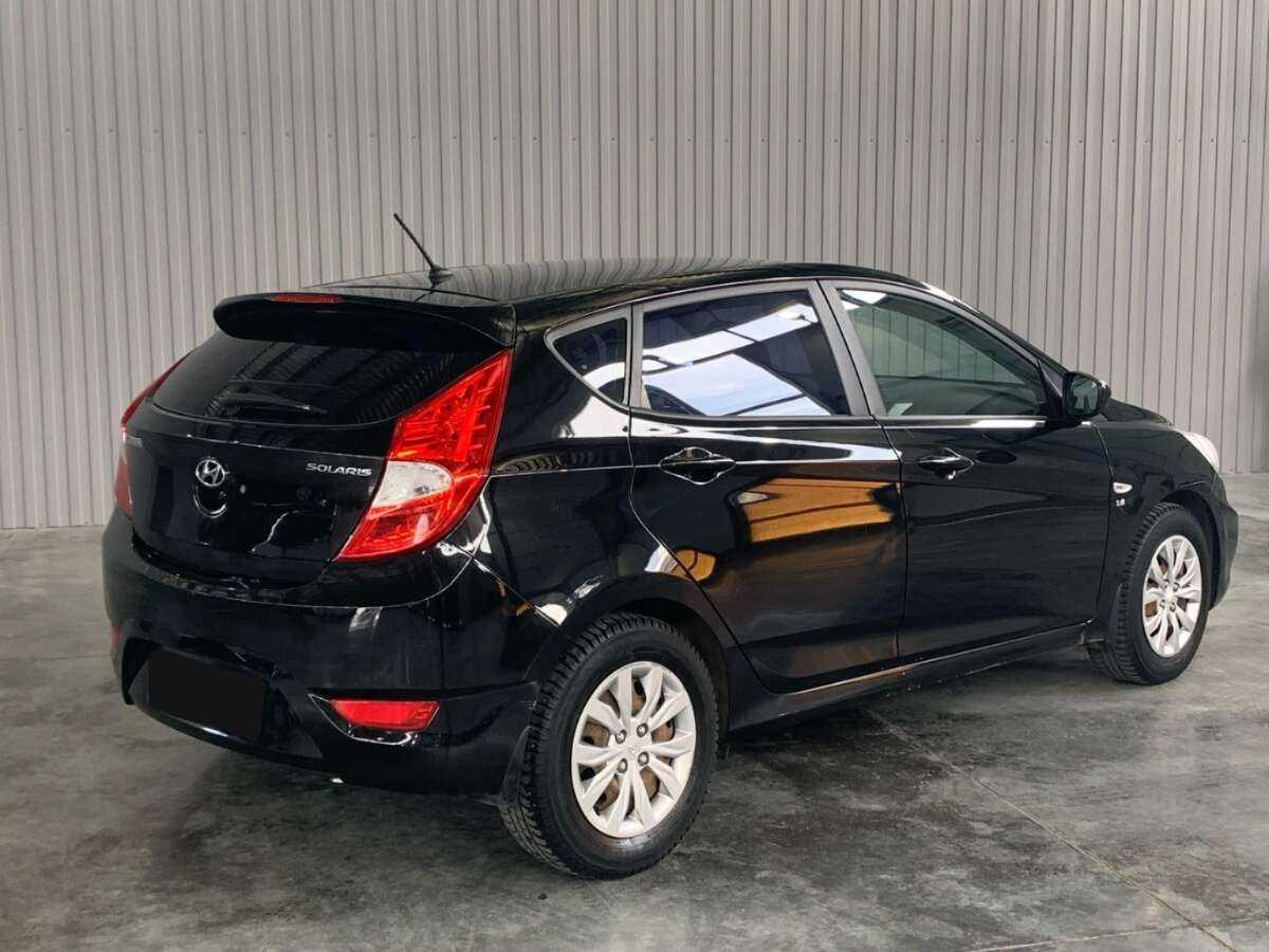 Hyundai Solaris с пробегом — 2012 год. Фото: #4