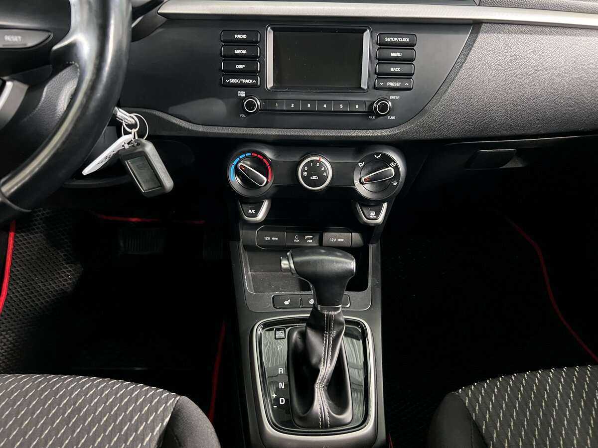 Kia Rio с пробегом — 2018 год. Фото: #12