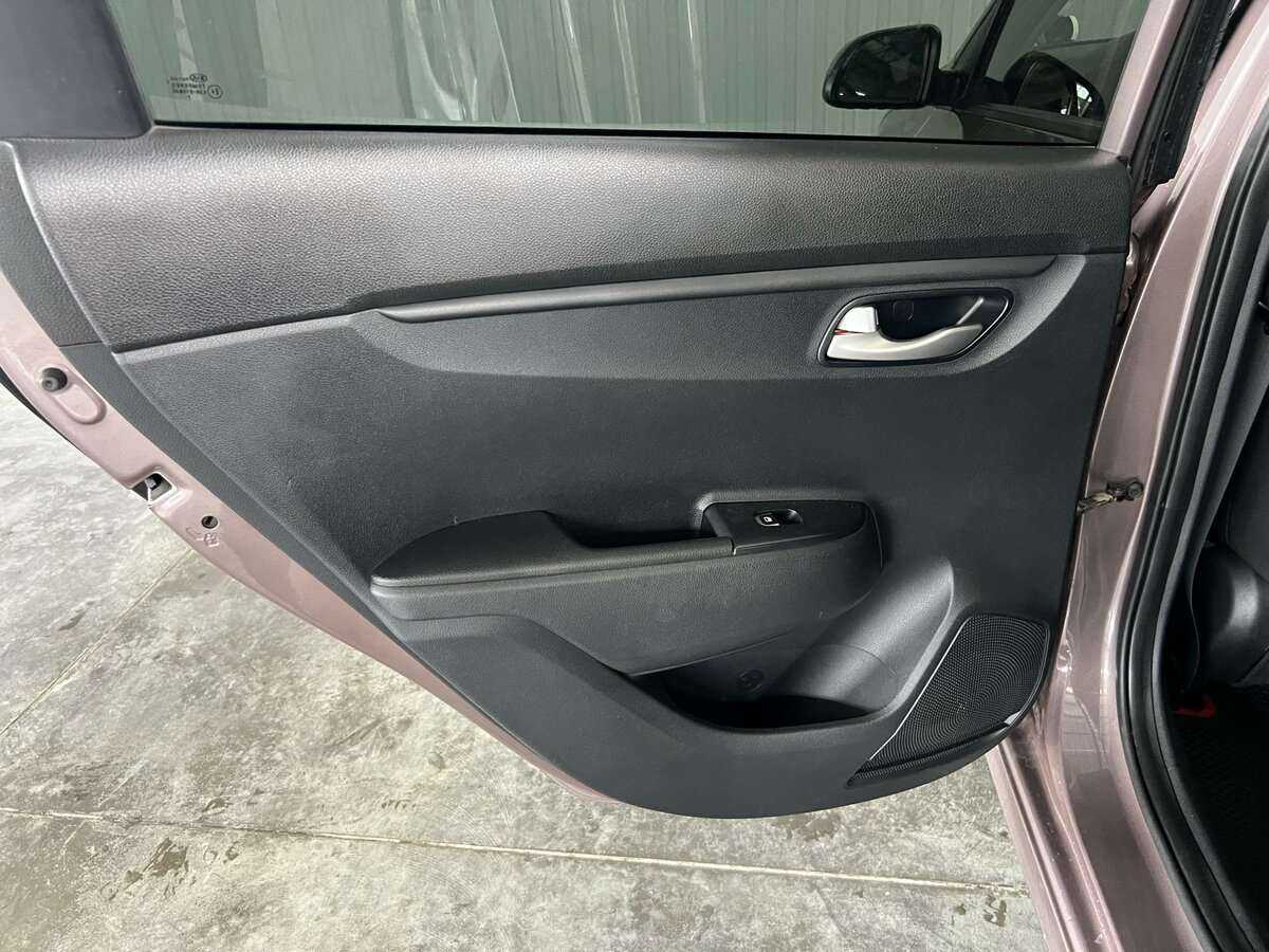 Kia Rio с пробегом — 2018 год. Фото: #15