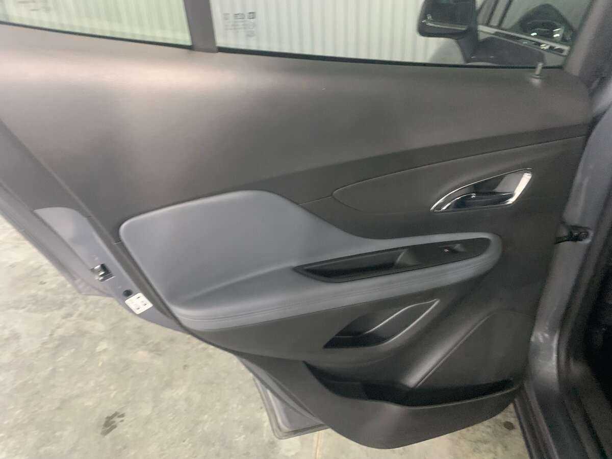 Opel Mokka с пробегом — 2014 год. Фото: #17