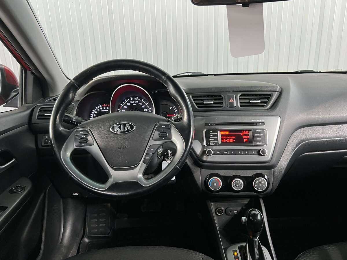 Kia Rio с пробегом — 2015 год. Фото: #10