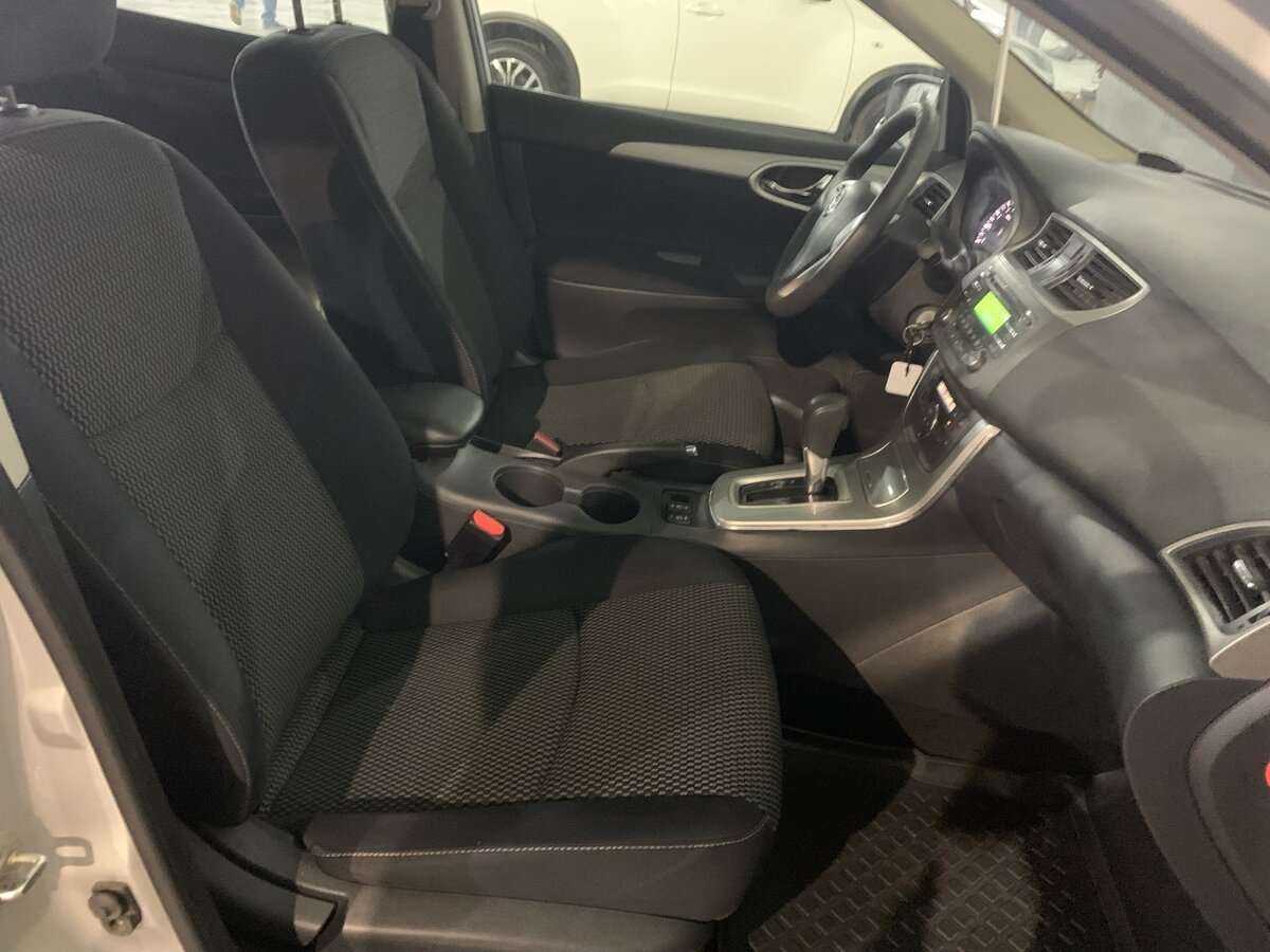 Nissan Tiida с пробегом — 2015 год. Фото: #12