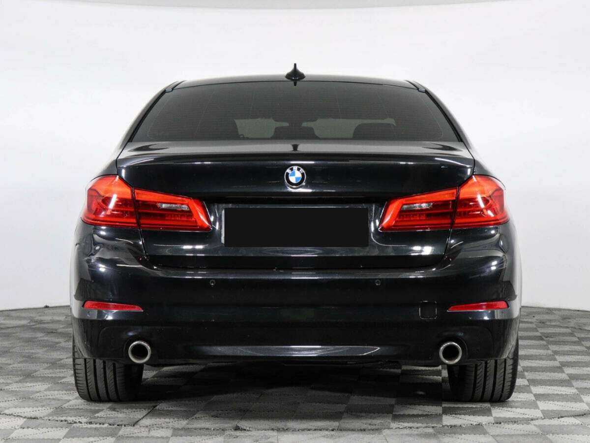 BMW 5 серии с пробегом — 2017 год. Фото: #3