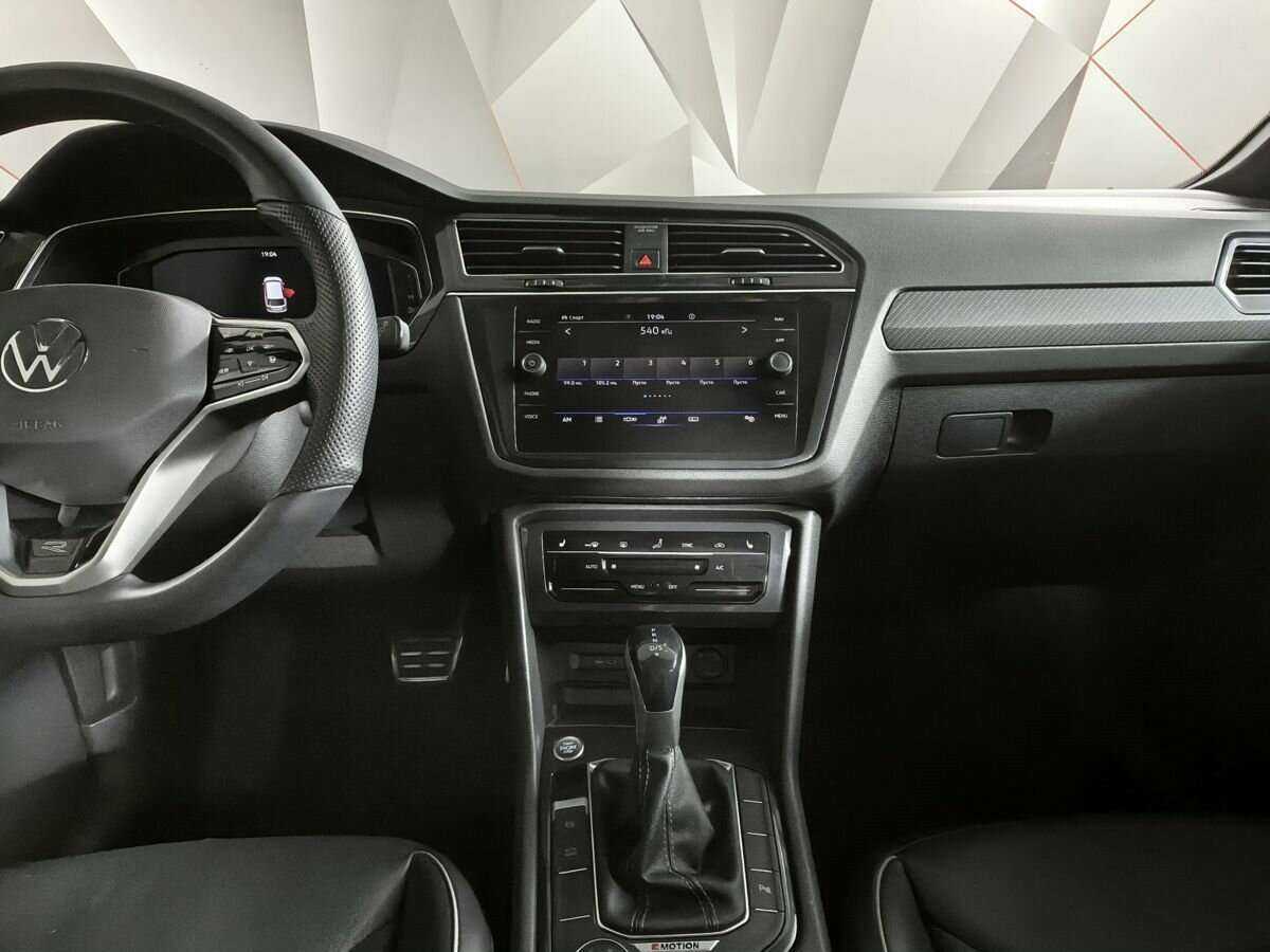 Volkswagen Tiguan с пробегом — 2021 год. Фото: #9