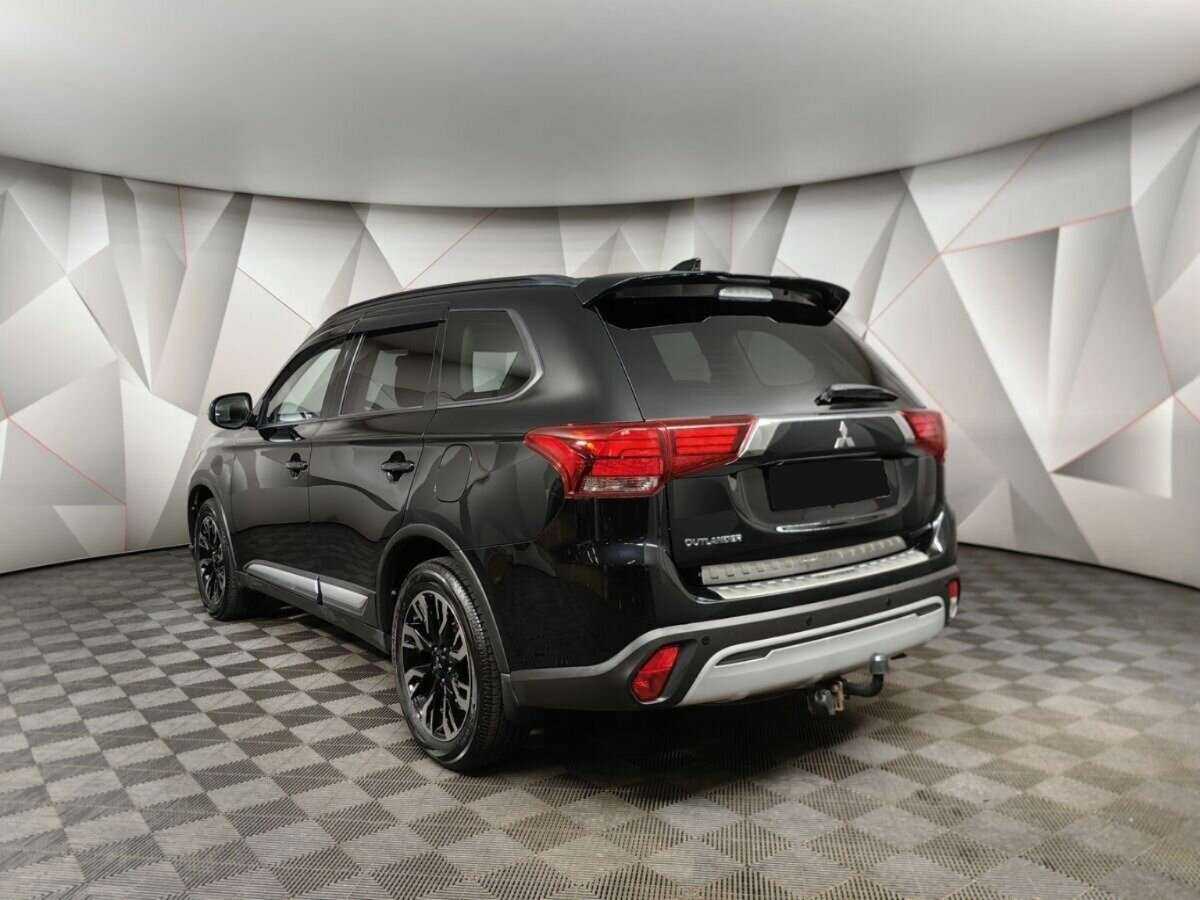 Mitsubishi Outlander с пробегом — 2022 год. Фото: #3
