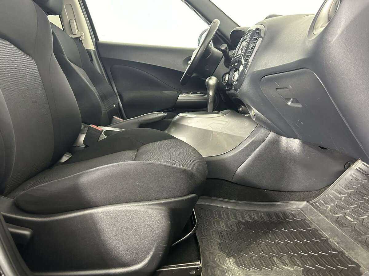 Nissan Juke с пробегом — 2012 год. Фото: #13