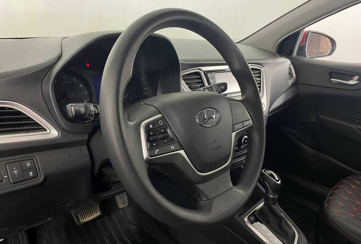 Hyundai Solaris с пробегом — 2021 год. Фото: #12