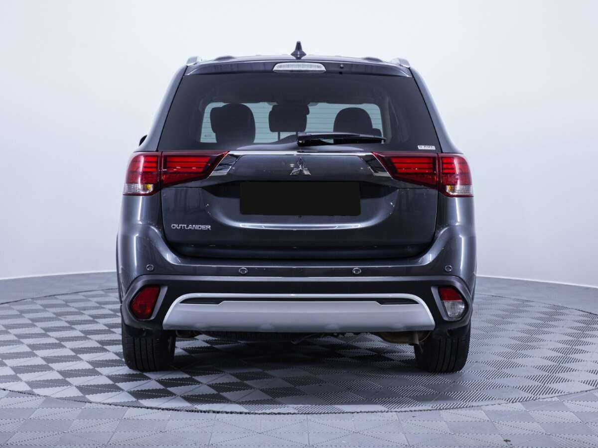 Mitsubishi Outlander с пробегом — 2021 год. Фото: #5