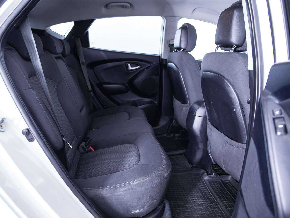 Hyundai ix35 с пробегом — 2012 год. Фото: #9