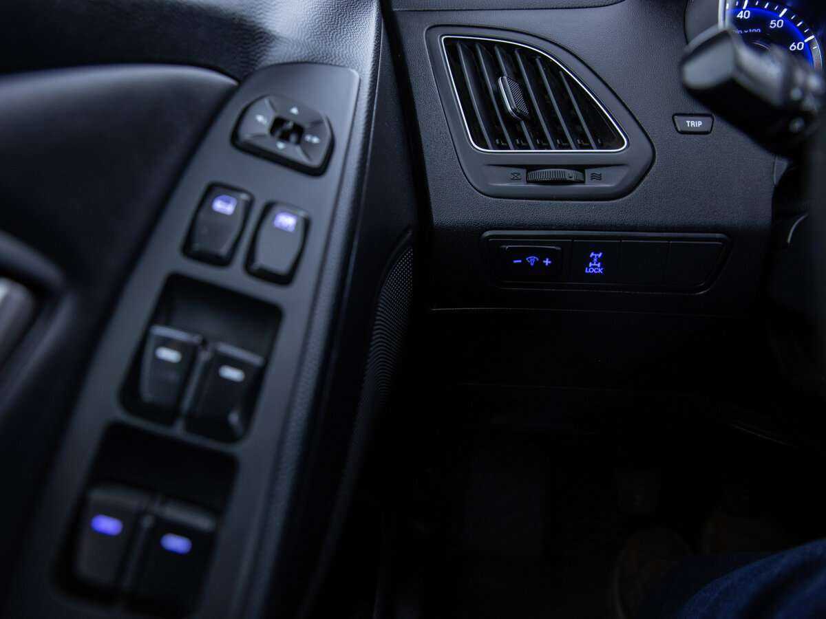 Hyundai ix35 с пробегом — 2012 год. Фото: #12