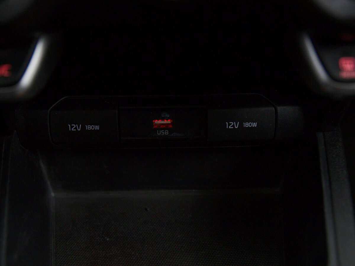 Kia Rio с пробегом — 2020 год. Фото: #9