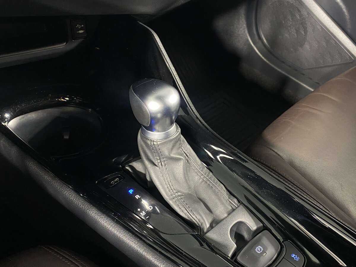 Toyota C-HR с пробегом — 2019 год. Фото: #13