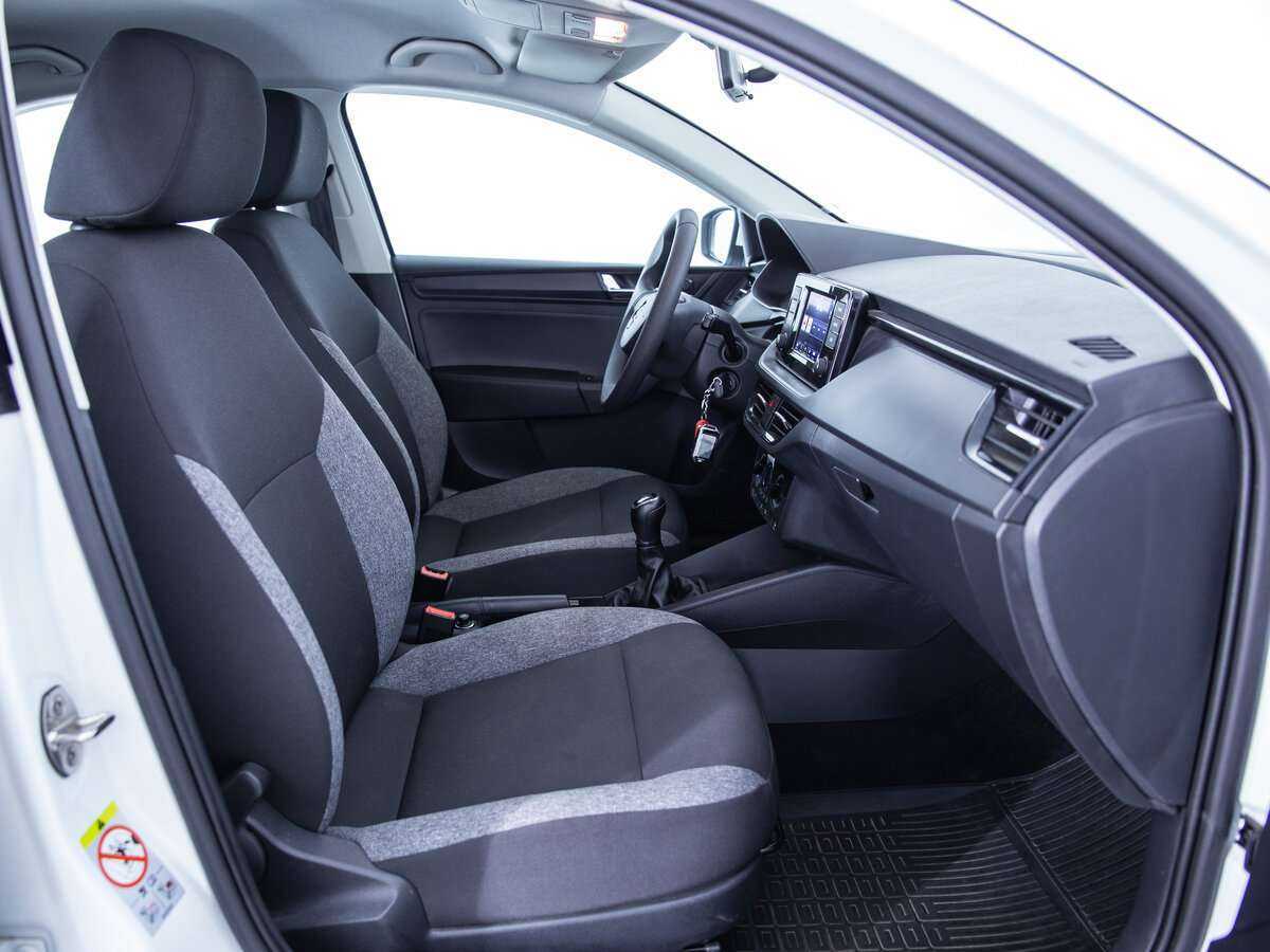 Skoda Rapid с пробегом — 2021 год. Фото: #8