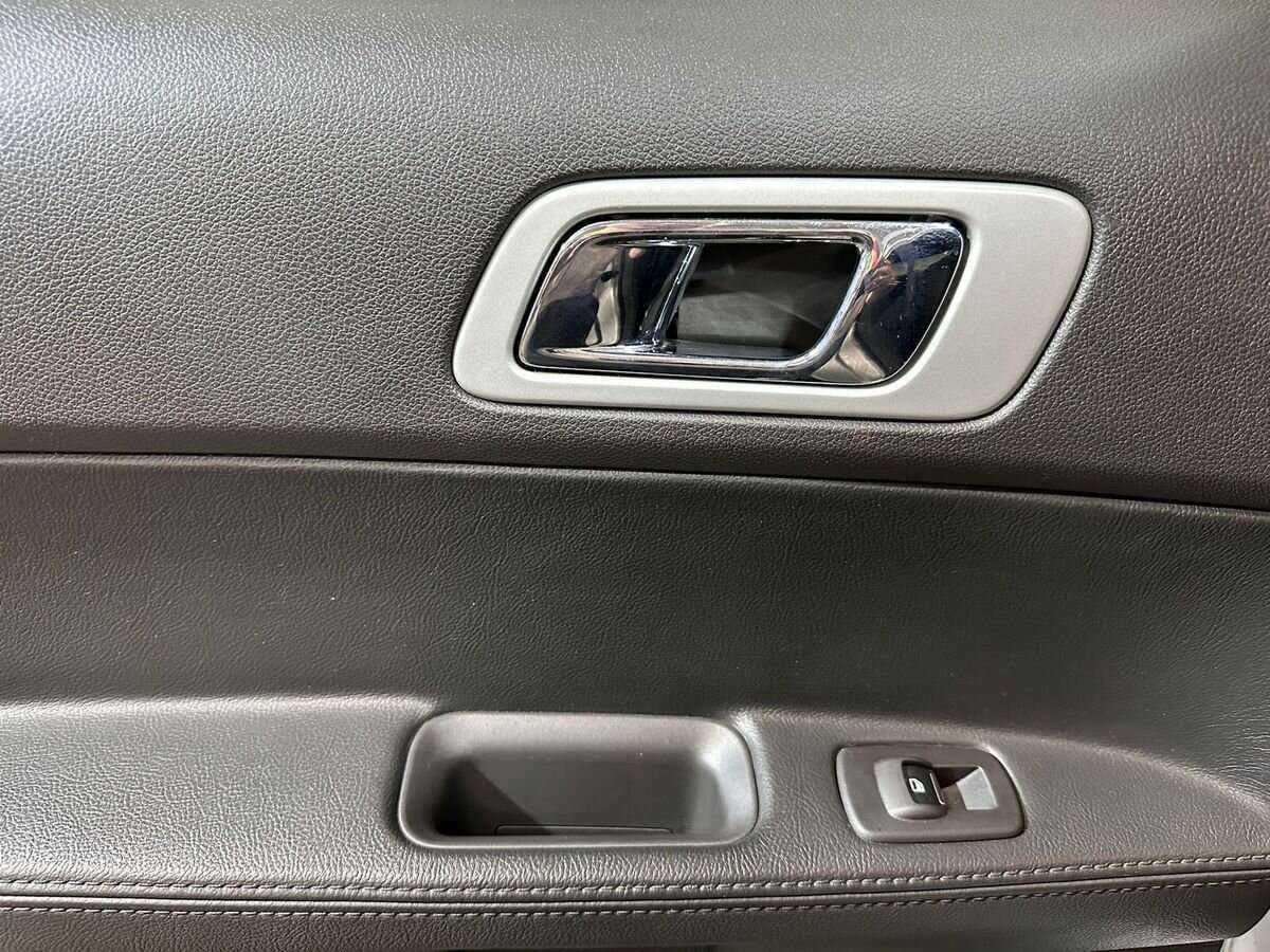 Ford Explorer с пробегом — 2013 год. Фото: #15