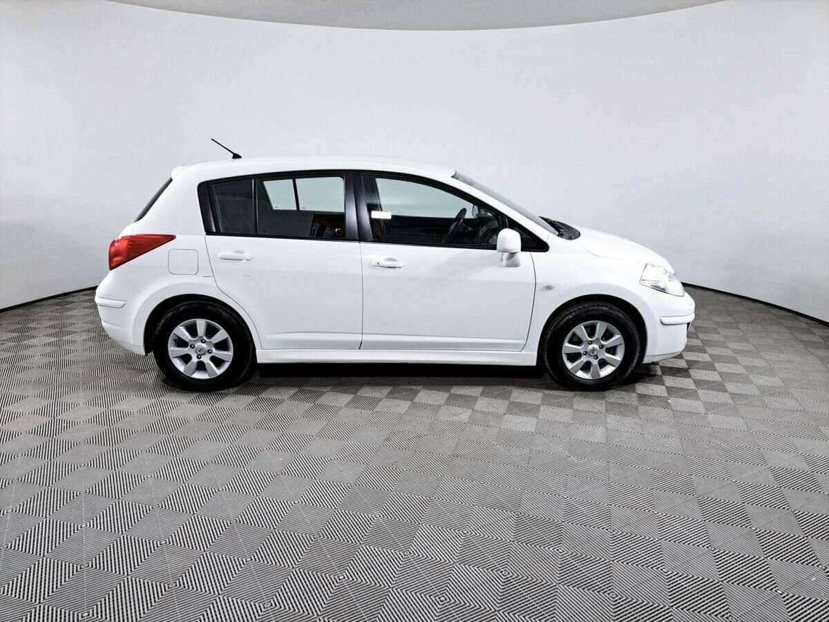 Nissan Tiida с пробегом — 2012 год. Фото: #3