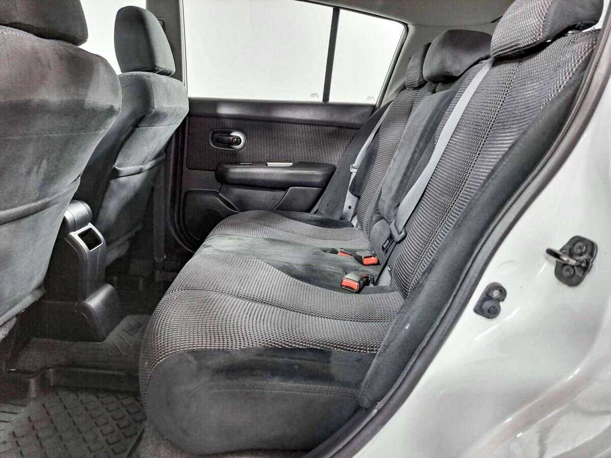 Nissan Tiida с пробегом — 2012 год. Фото: #9