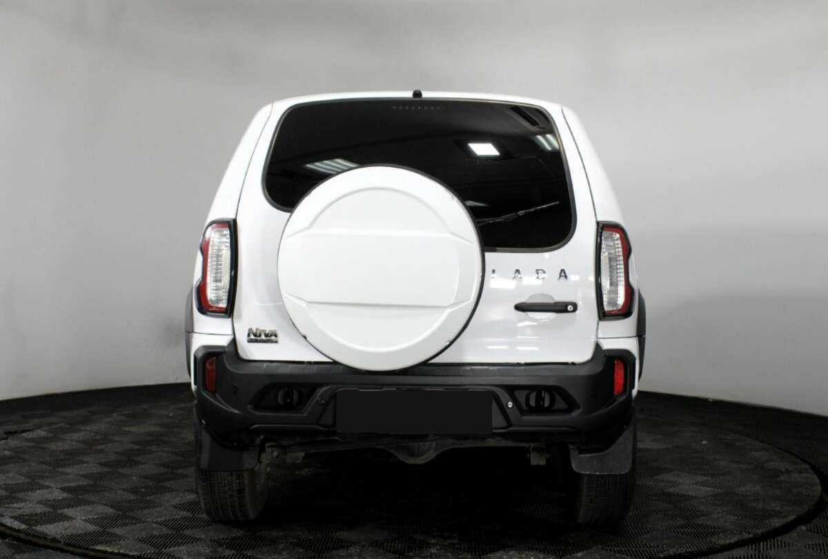 Lada (ВАЗ) Niva с пробегом — 2023 год. Фото: #2