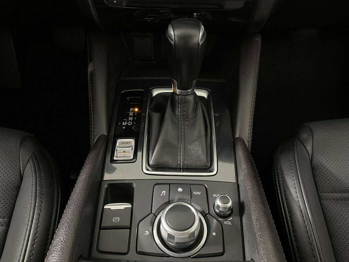 Mazda 6 с пробегом — 2017 год. Фото: #11