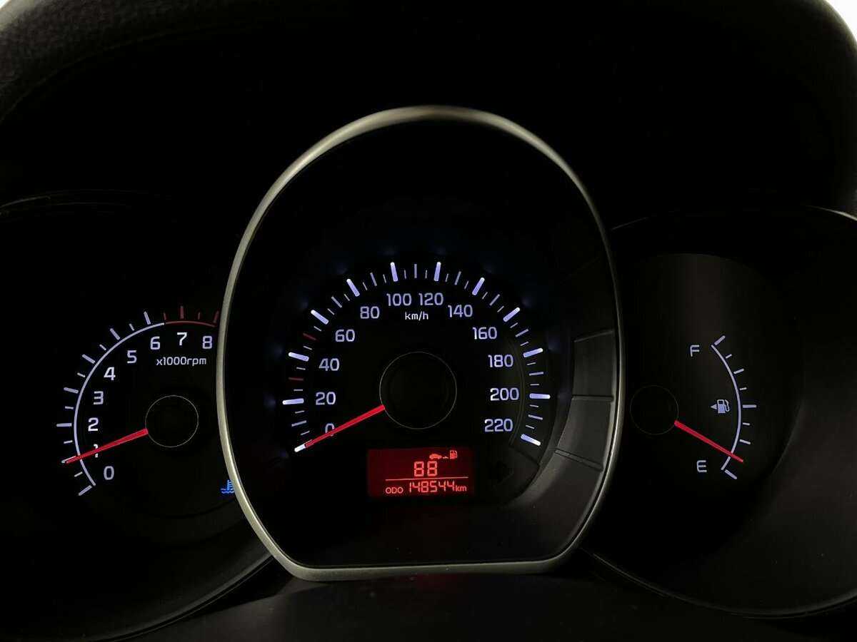 Kia Rio с пробегом — 2013 год. Фото: #10