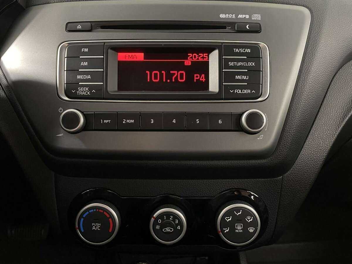 Kia Rio с пробегом — 2016 год. Фото: #11