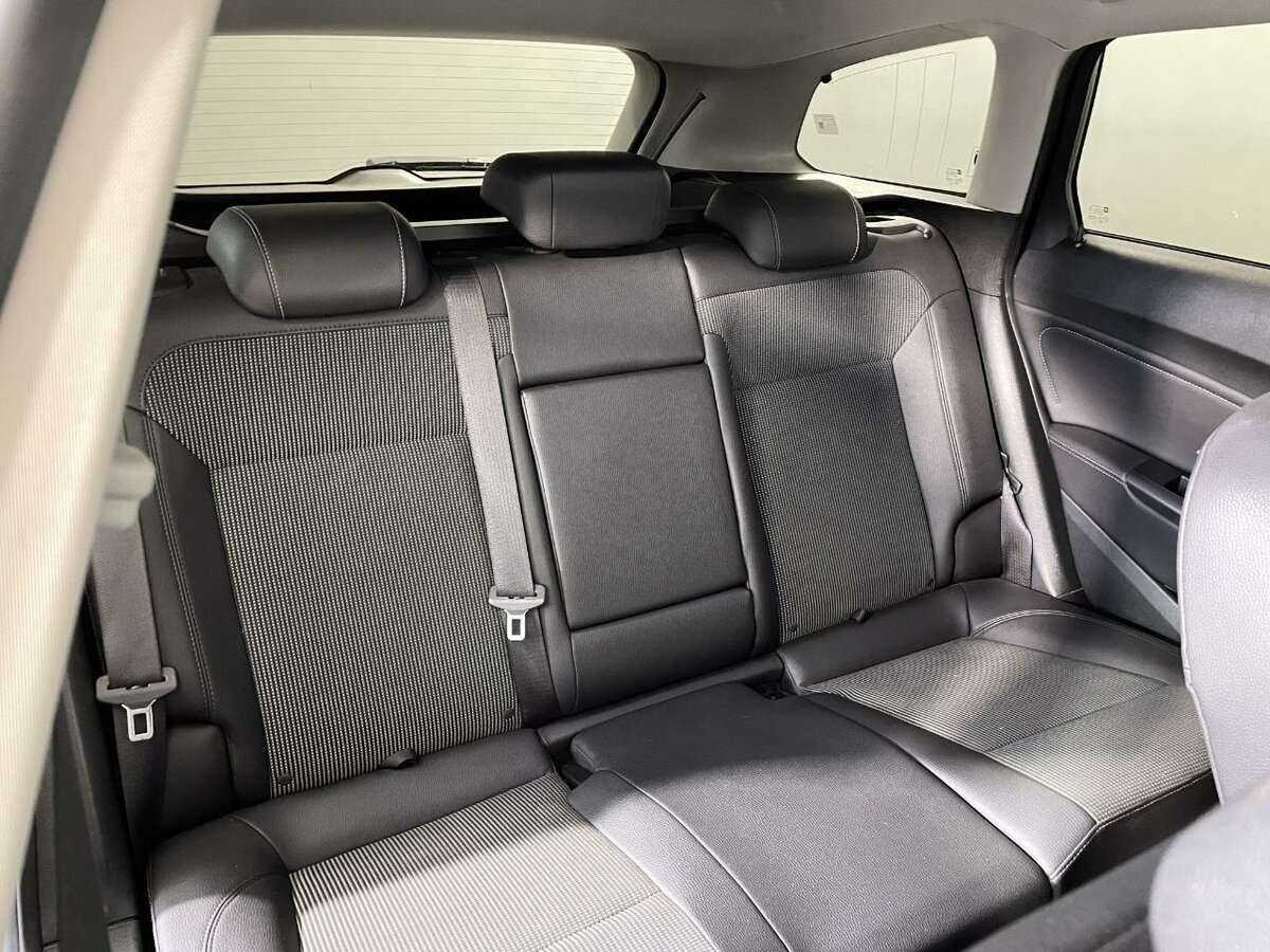 Opel Astra с пробегом — 2012 год. Фото: #14