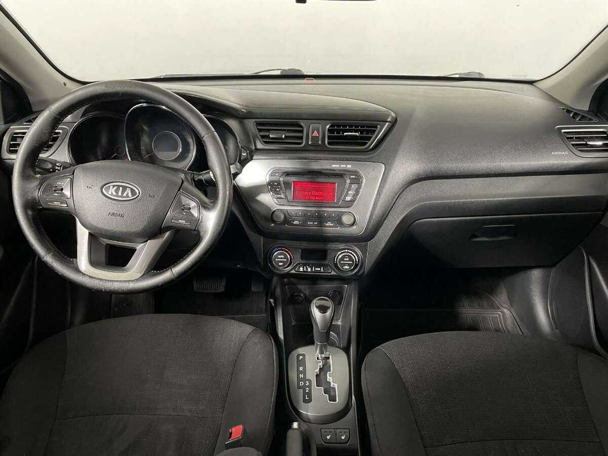 Kia Rio с пробегом — 2012 год. Фото: #6