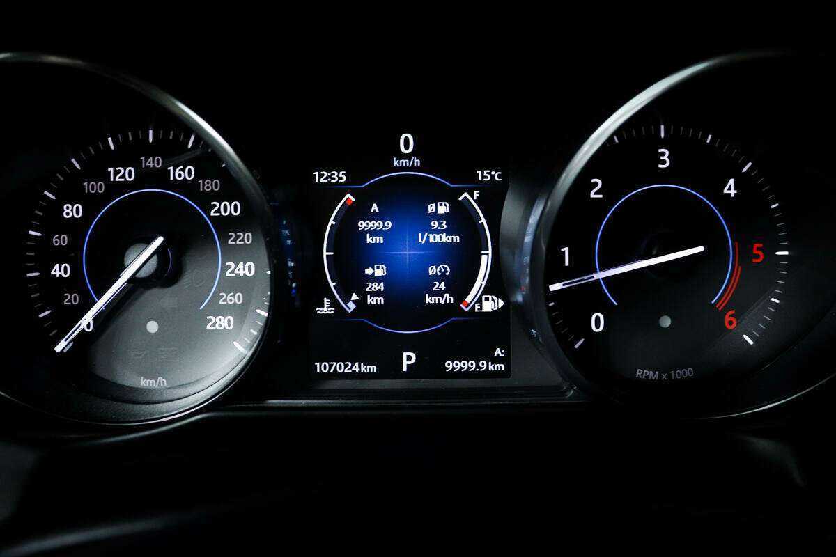 Jaguar XF с пробегом — 2016 год. Фото: #9