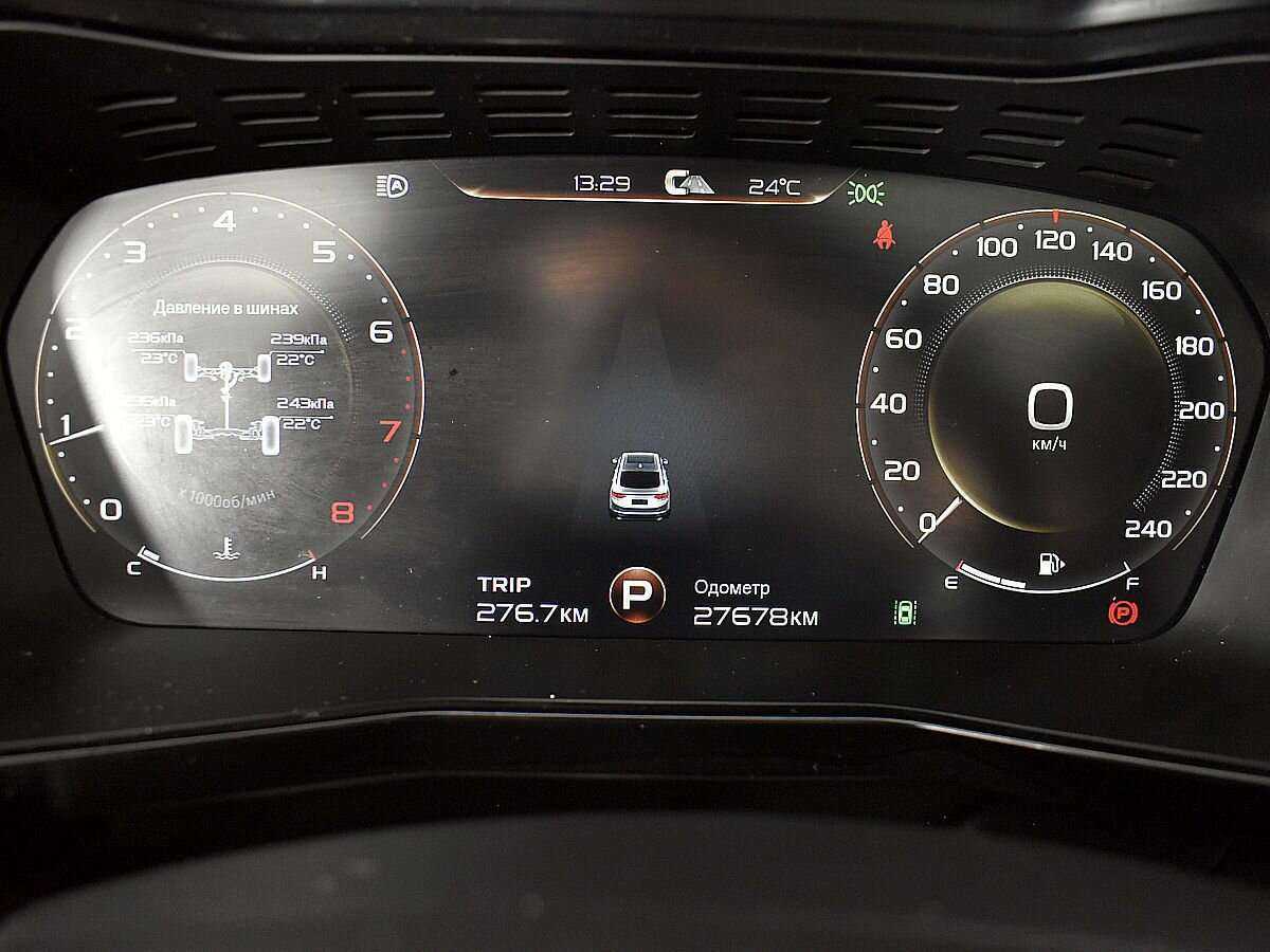 Geely Tugella с пробегом — 2022 год. Фото: #11