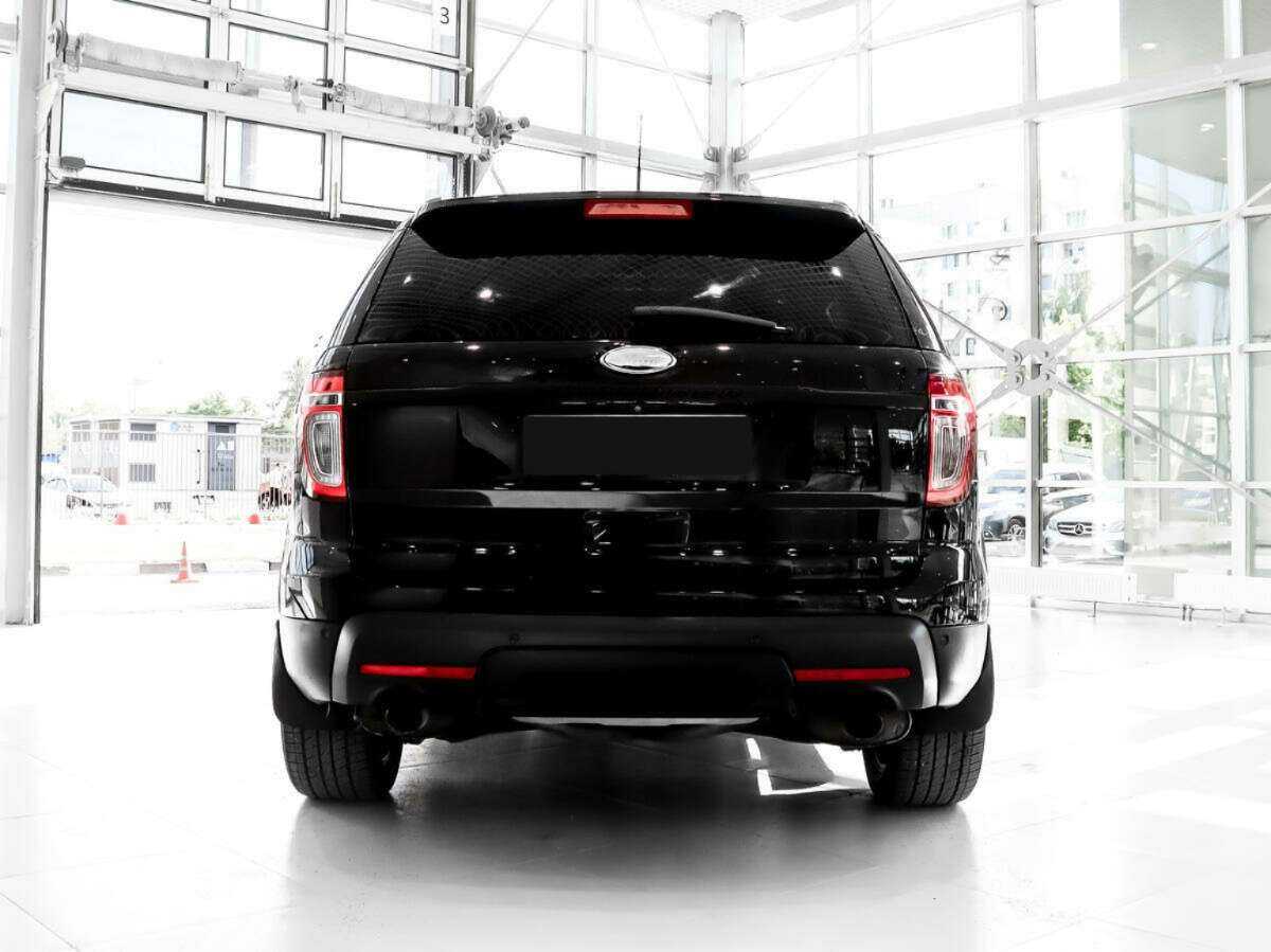 Ford Explorer с пробегом — 2014 год. Фото: #5