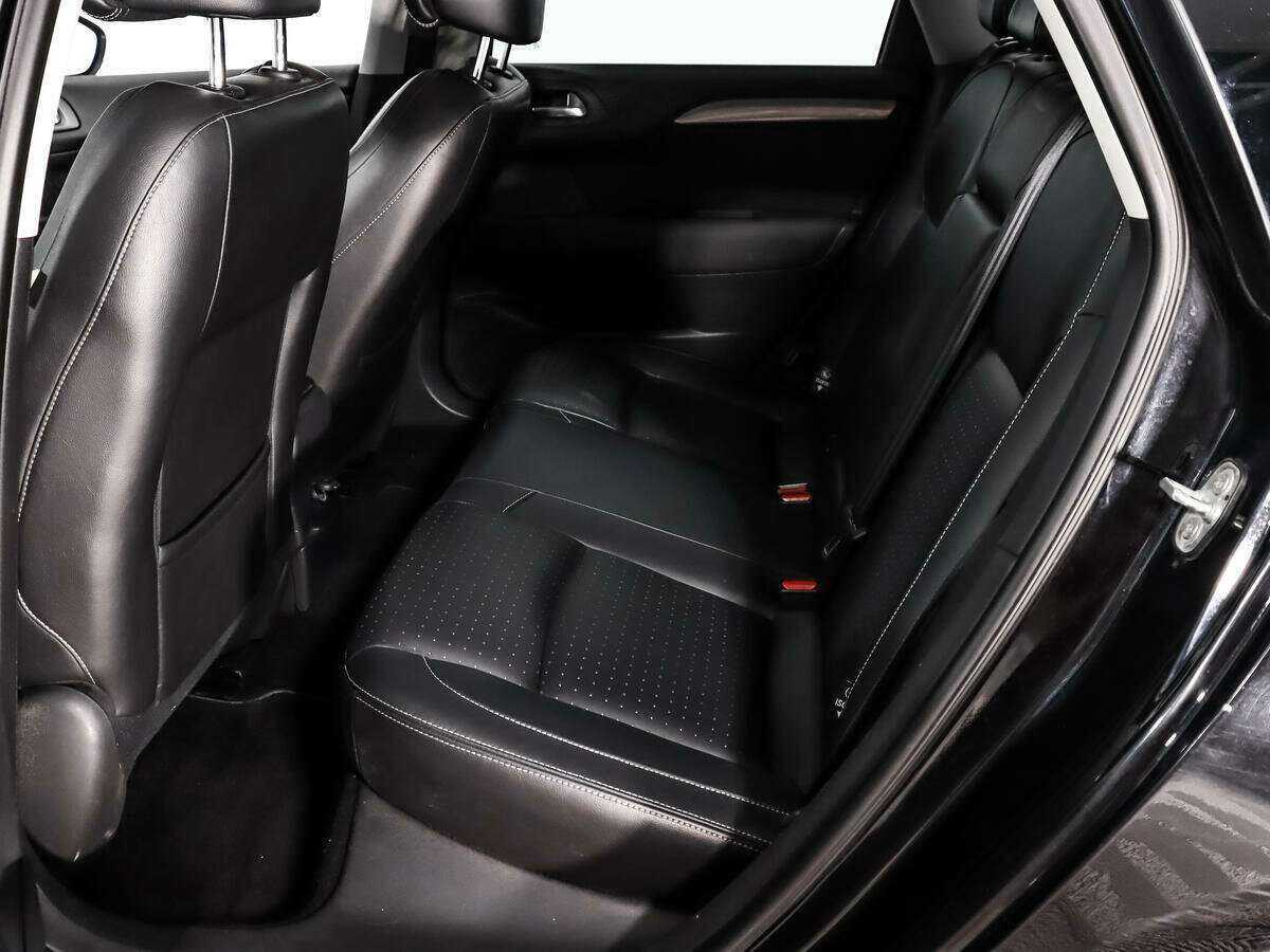 Citroen C4 с пробегом — 2012 год. Фото: #10