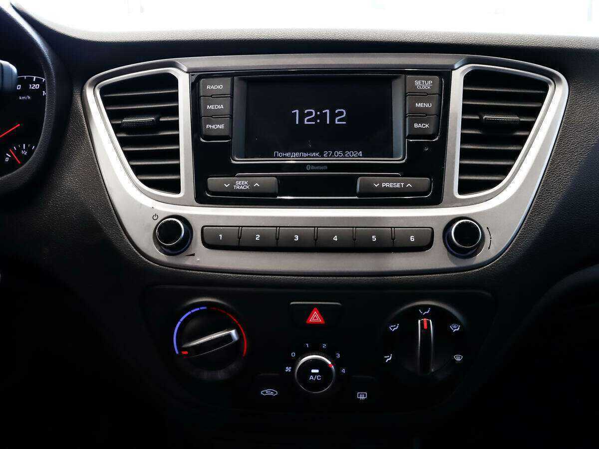 Hyundai Solaris с пробегом — 2021 год. Фото: #12