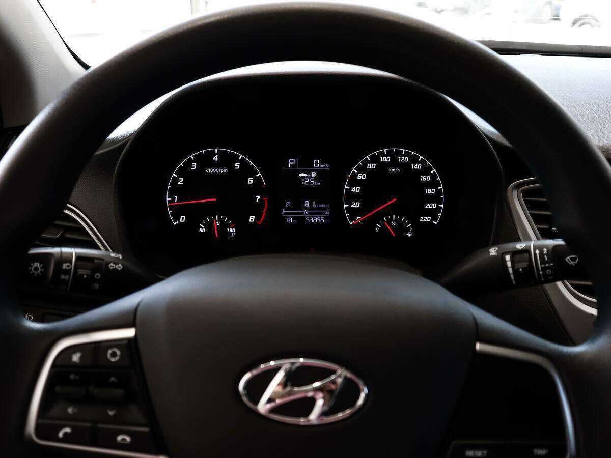 Hyundai Solaris с пробегом — 2021 год. Фото: #14