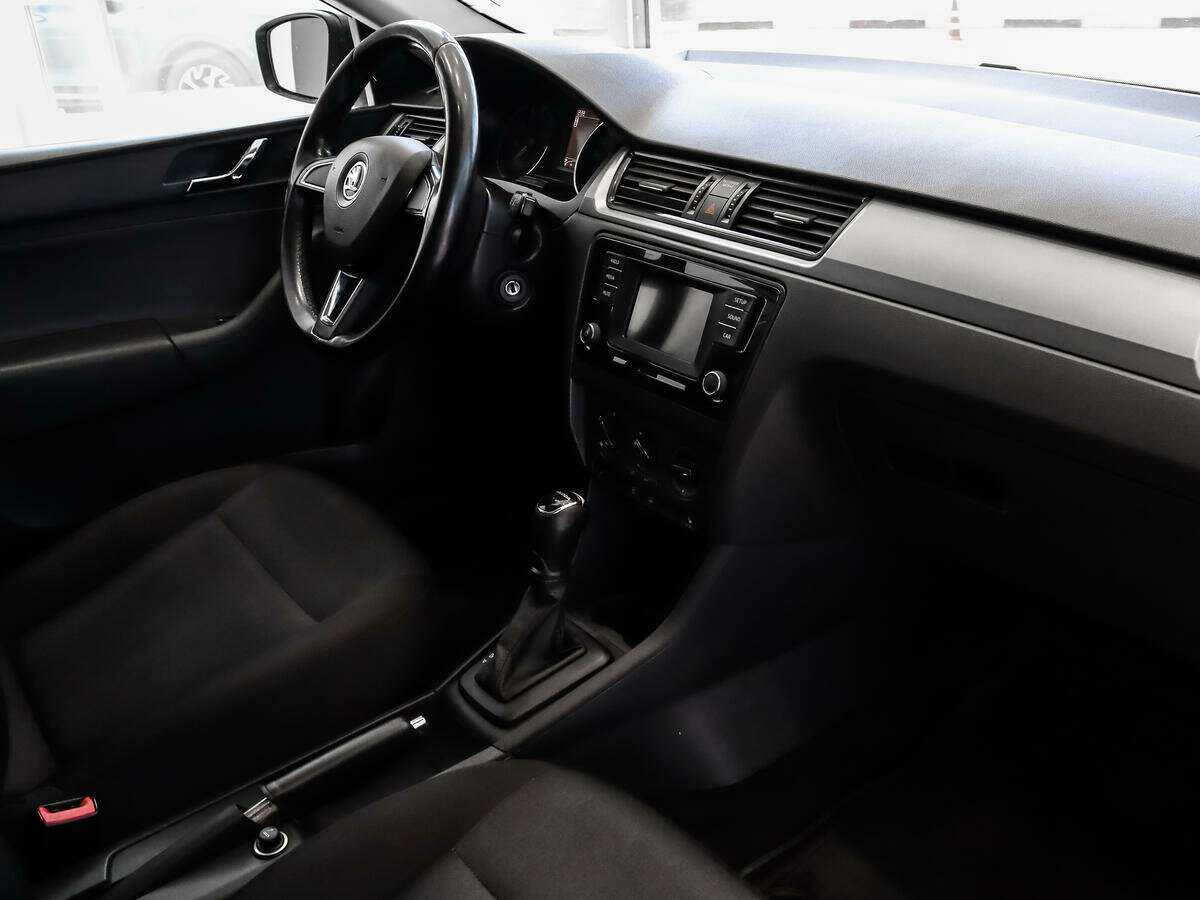 Skoda Rapid с пробегом — 2016 год. Фото: #9