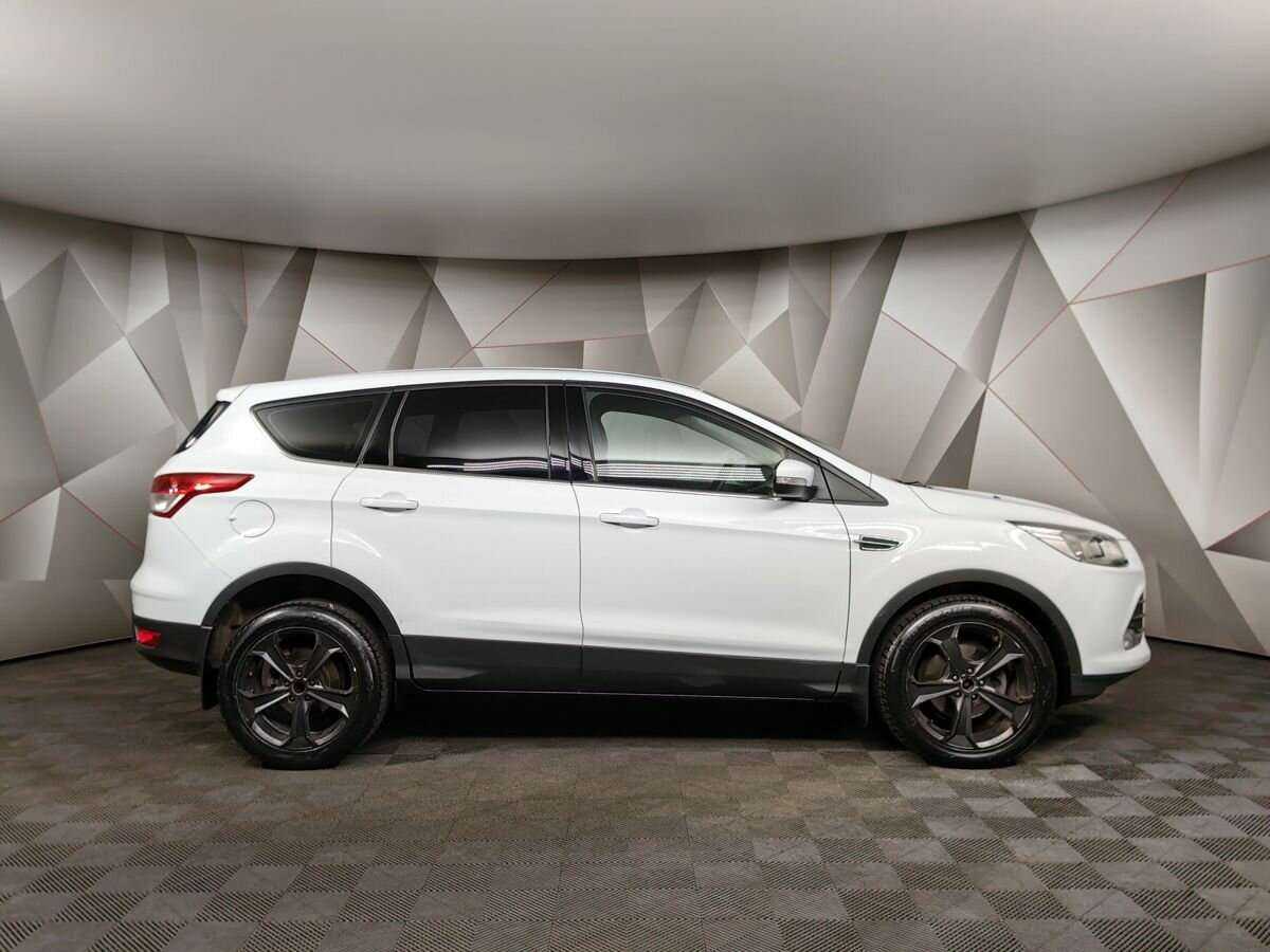 Ford Kuga с пробегом — 2015 год. Фото: #4