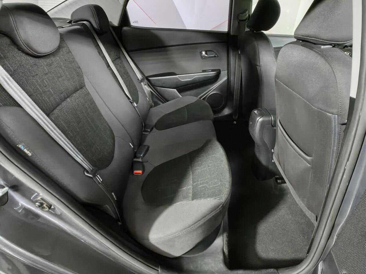 Kia Rio с пробегом — 2015 год. Фото: #11