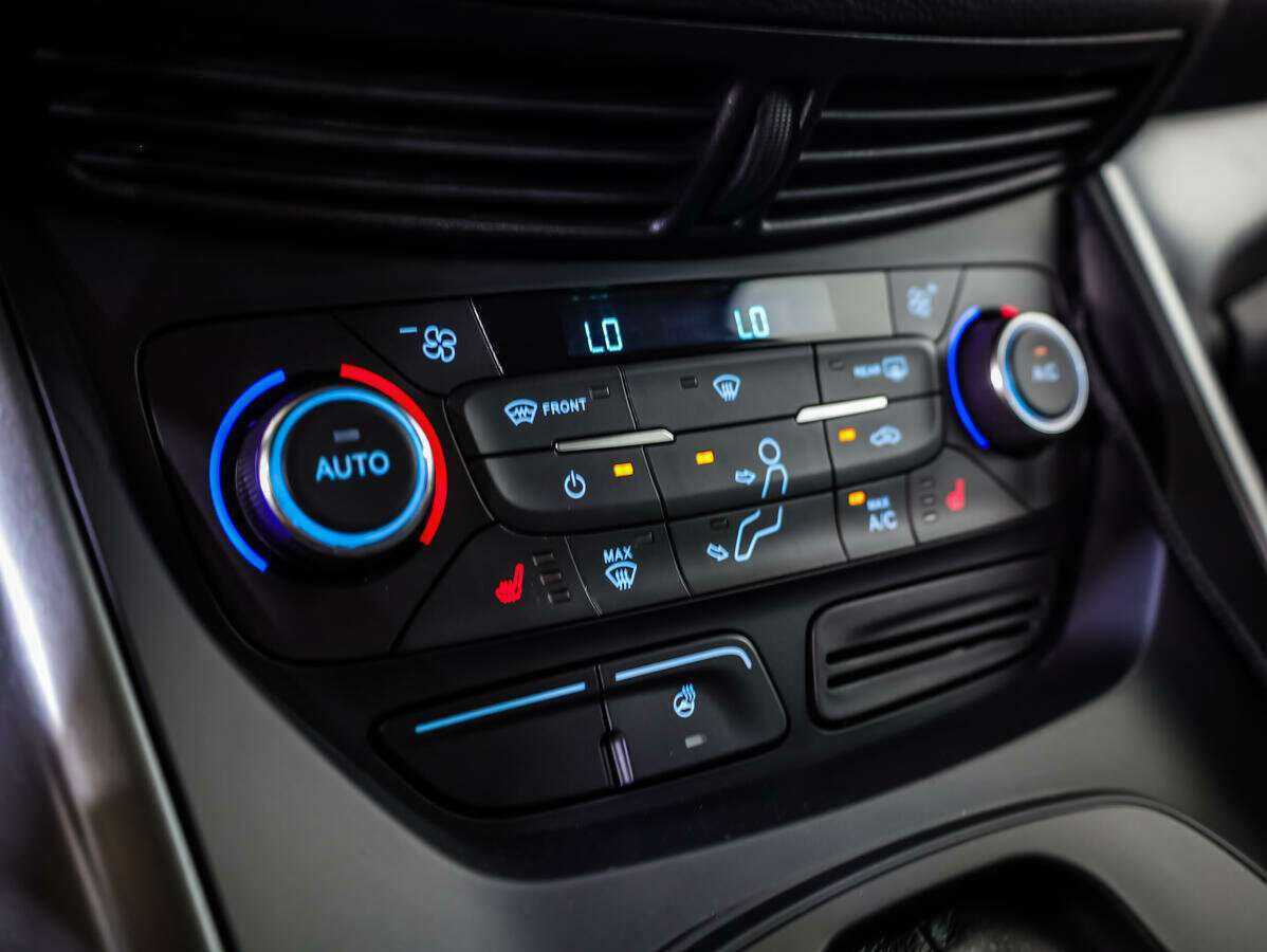 Ford Kuga с пробегом — 2017 год. Фото: #12