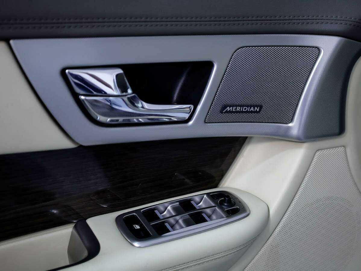 Jaguar XF с пробегом — 2013 год. Фото: #12