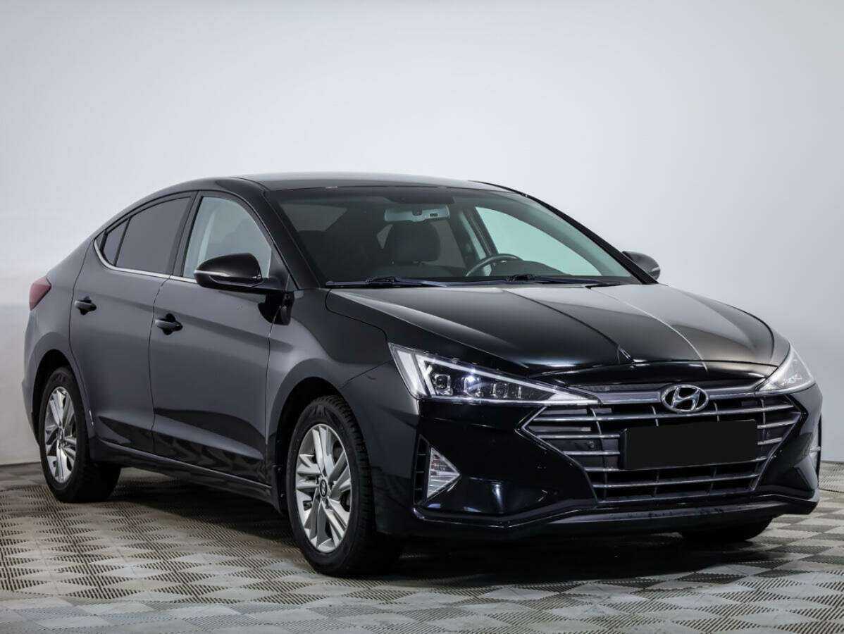 Hyundai Elantra с пробегом — 2019 год. Фото: #1