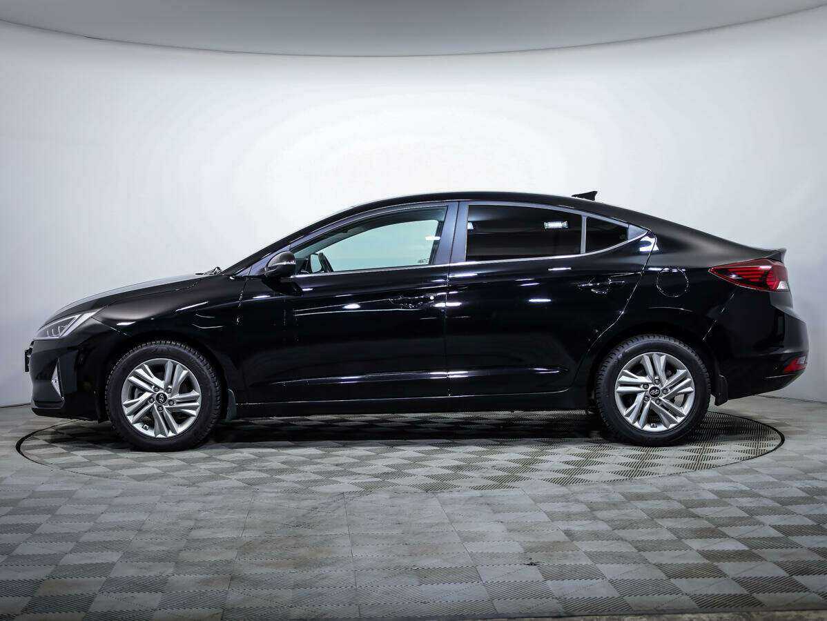Hyundai Elantra с пробегом — 2019 год. Фото: #6
