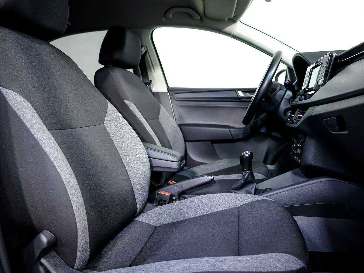 Skoda Rapid с пробегом — 2021 год. Фото: #10