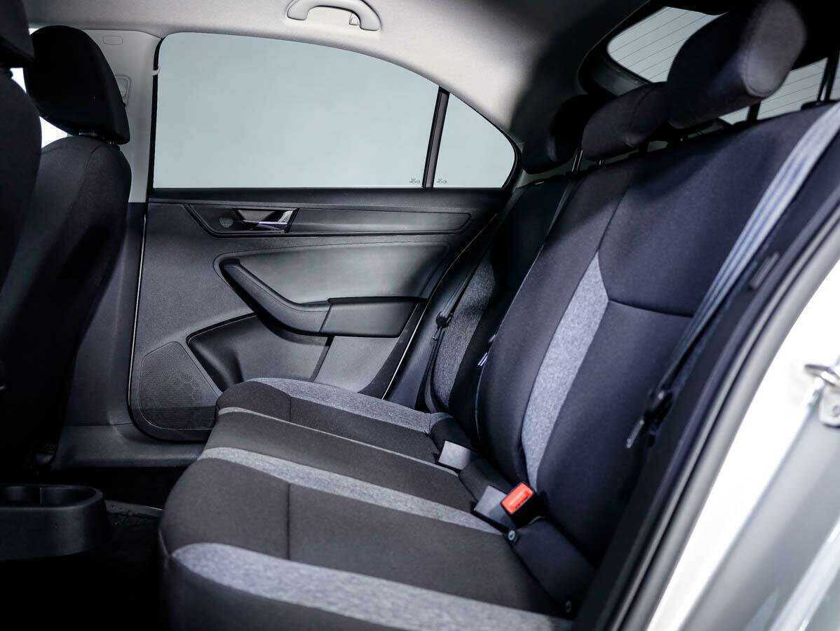 Skoda Rapid с пробегом — 2021 год. Фото: #11