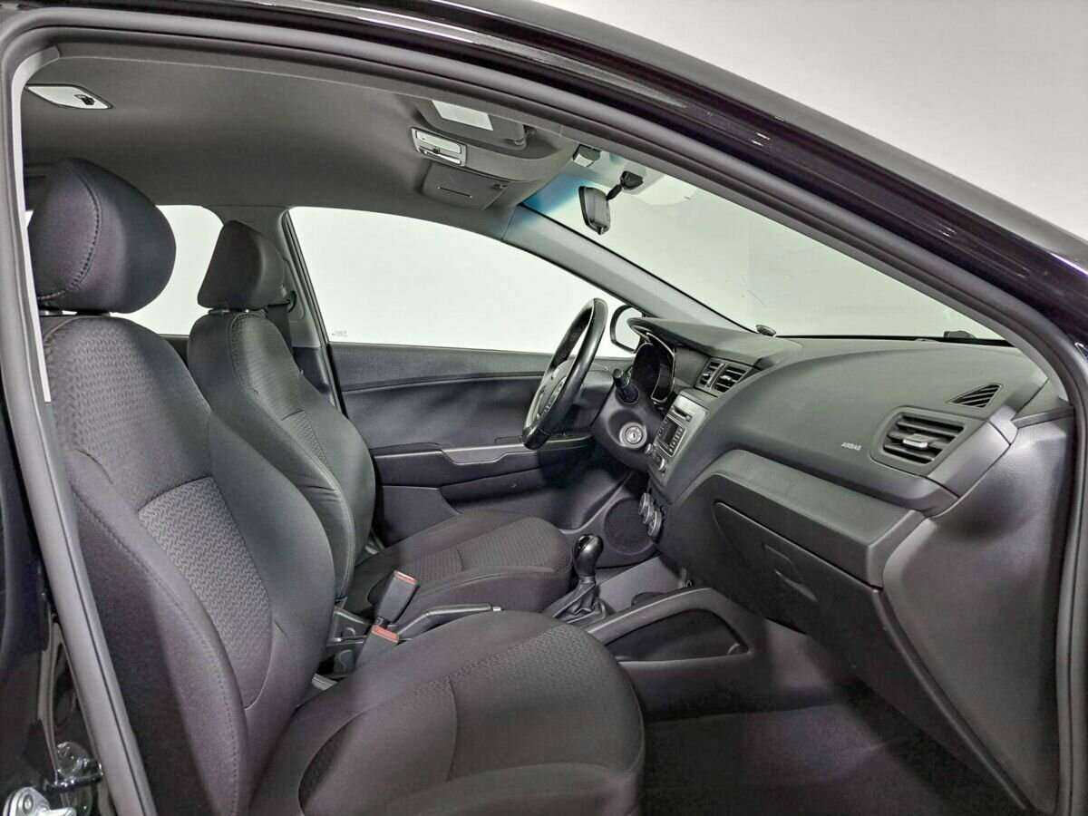 Kia Rio с пробегом — 2016 год. Фото: #8