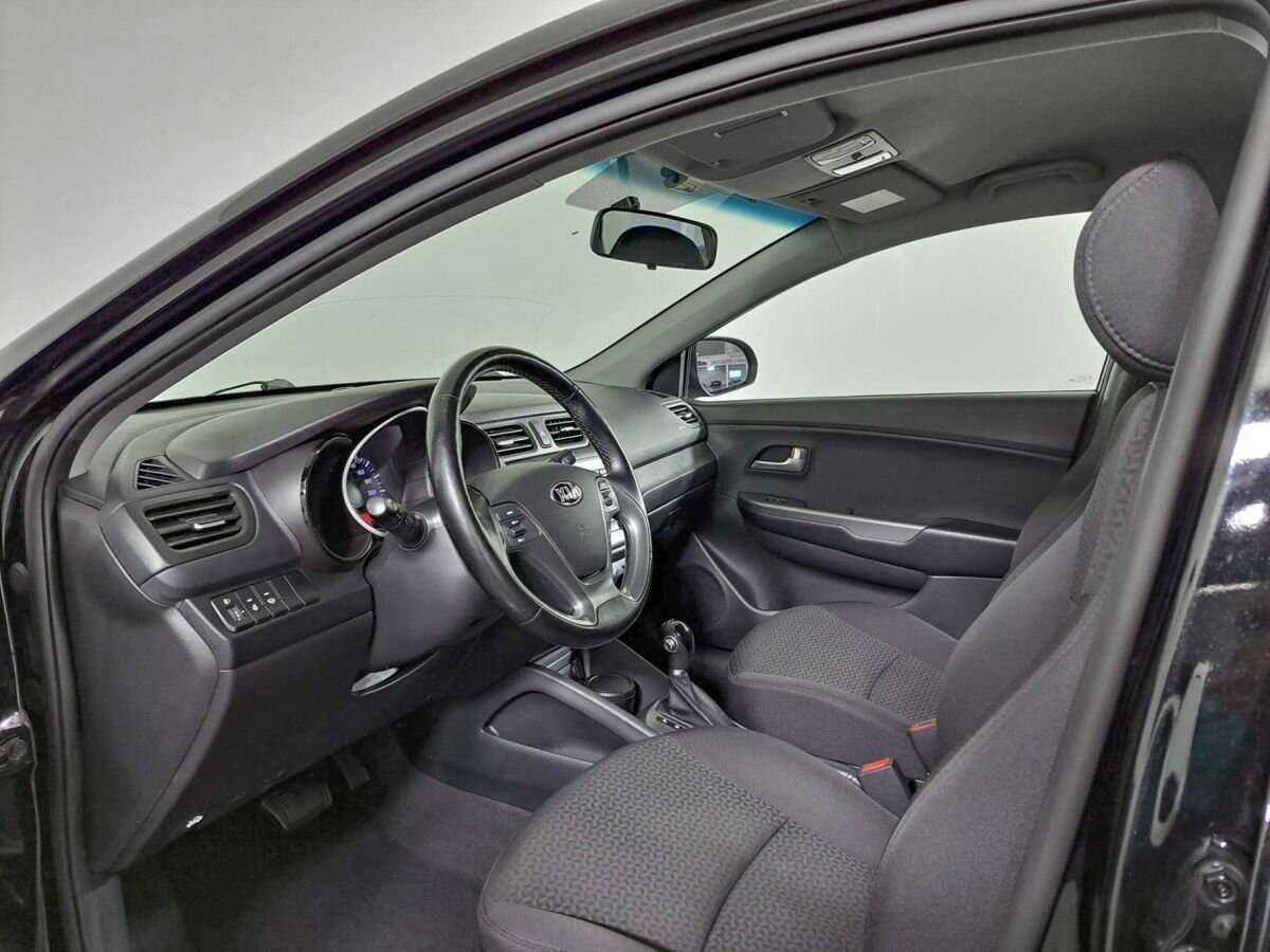 Kia Rio с пробегом — 2016 год. Фото: #13