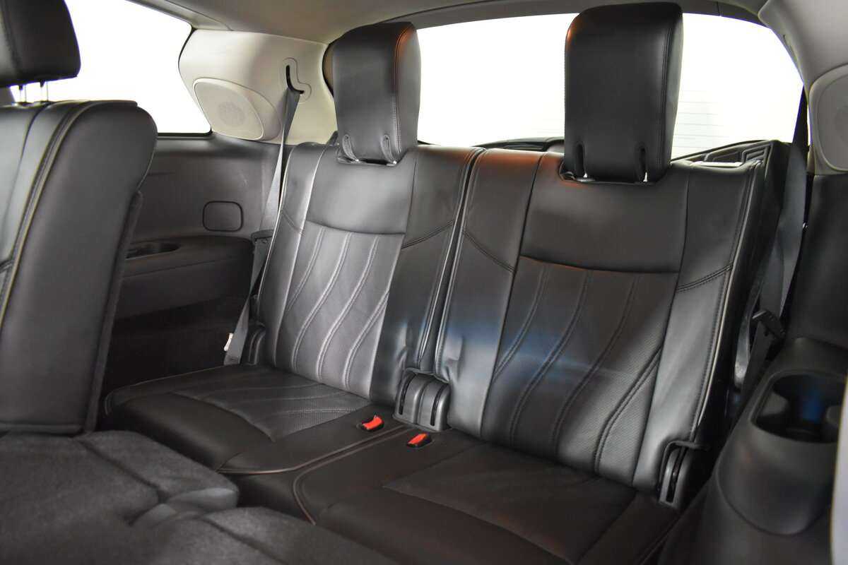 Infiniti QX60 с пробегом — 2015 год. Фото: #14